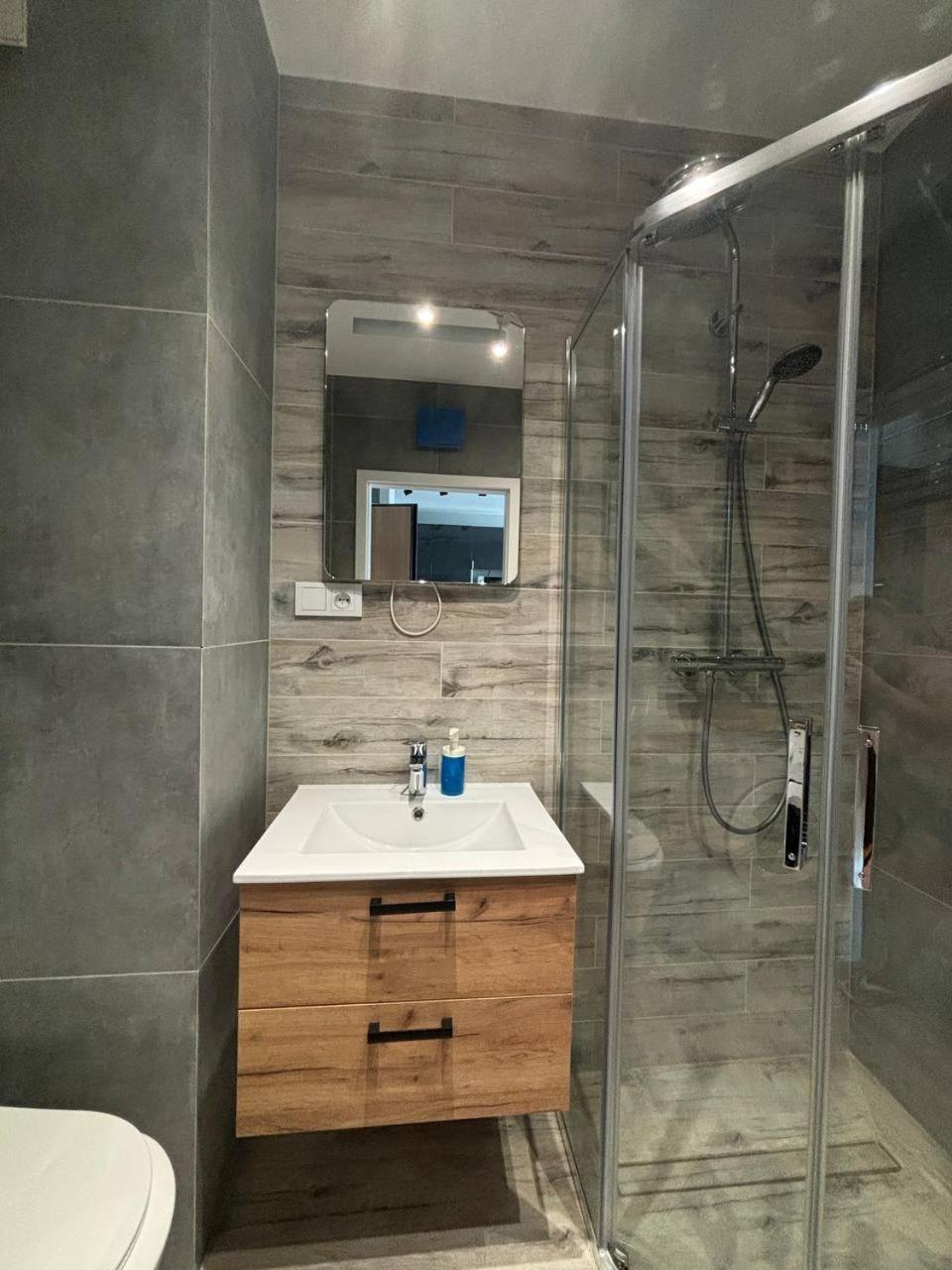 Pice A115 Apartment *